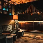 Pensao Amor Madam\'S Lodge